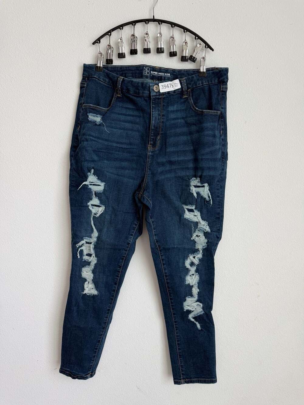 No Boundaries Super High Rise Distressed Skinny Jeans Size 21 Dark Blue